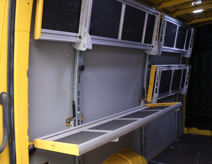 Volkswagen Crafter 10