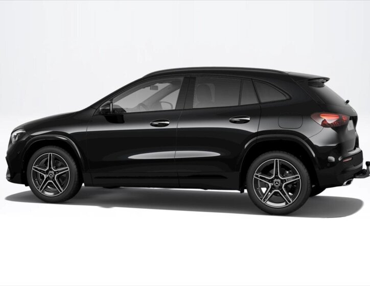 Mercedes-Benz GLA SUV / Terénní 1,3 l 120 kw