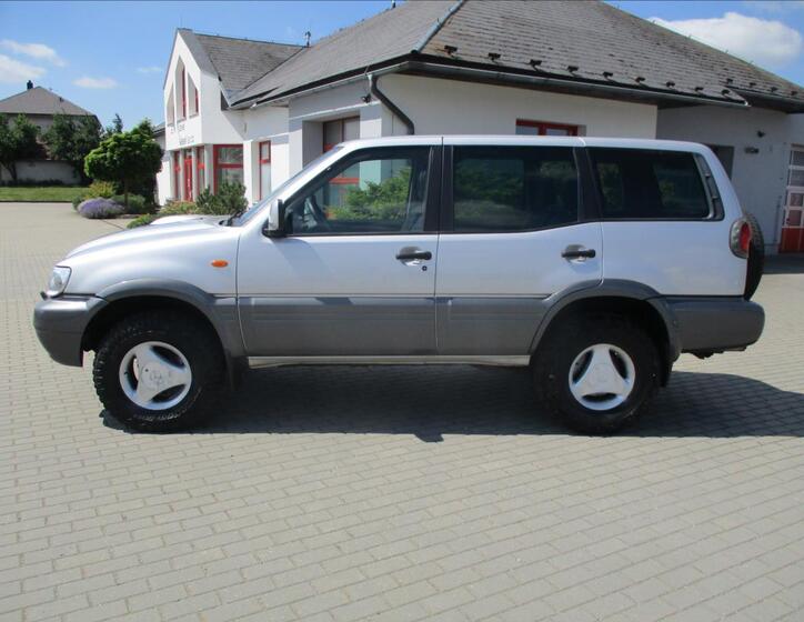Nissan Terrano 2