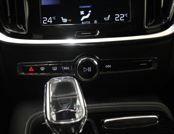 Volvo V60 Kombi 2,0 l 257 kw