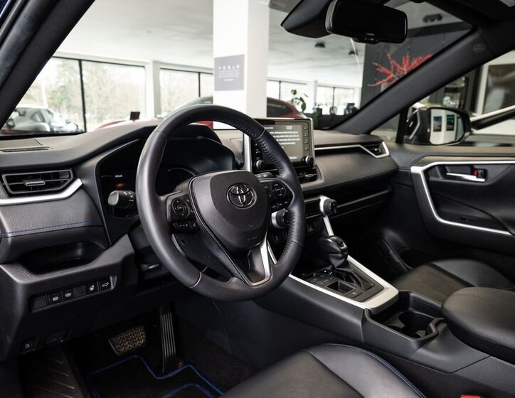 Toyota RAV4 SUV 2,5 l 131 kw