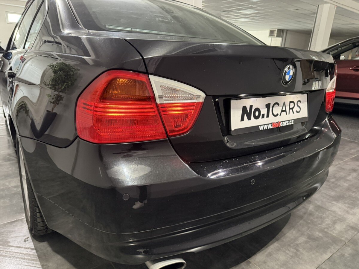BMW Řada 3 Sedan / Limuzína 2,0 l 105 kw