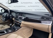 BMW Řada 5 Kombi 3,0 l 180 kw