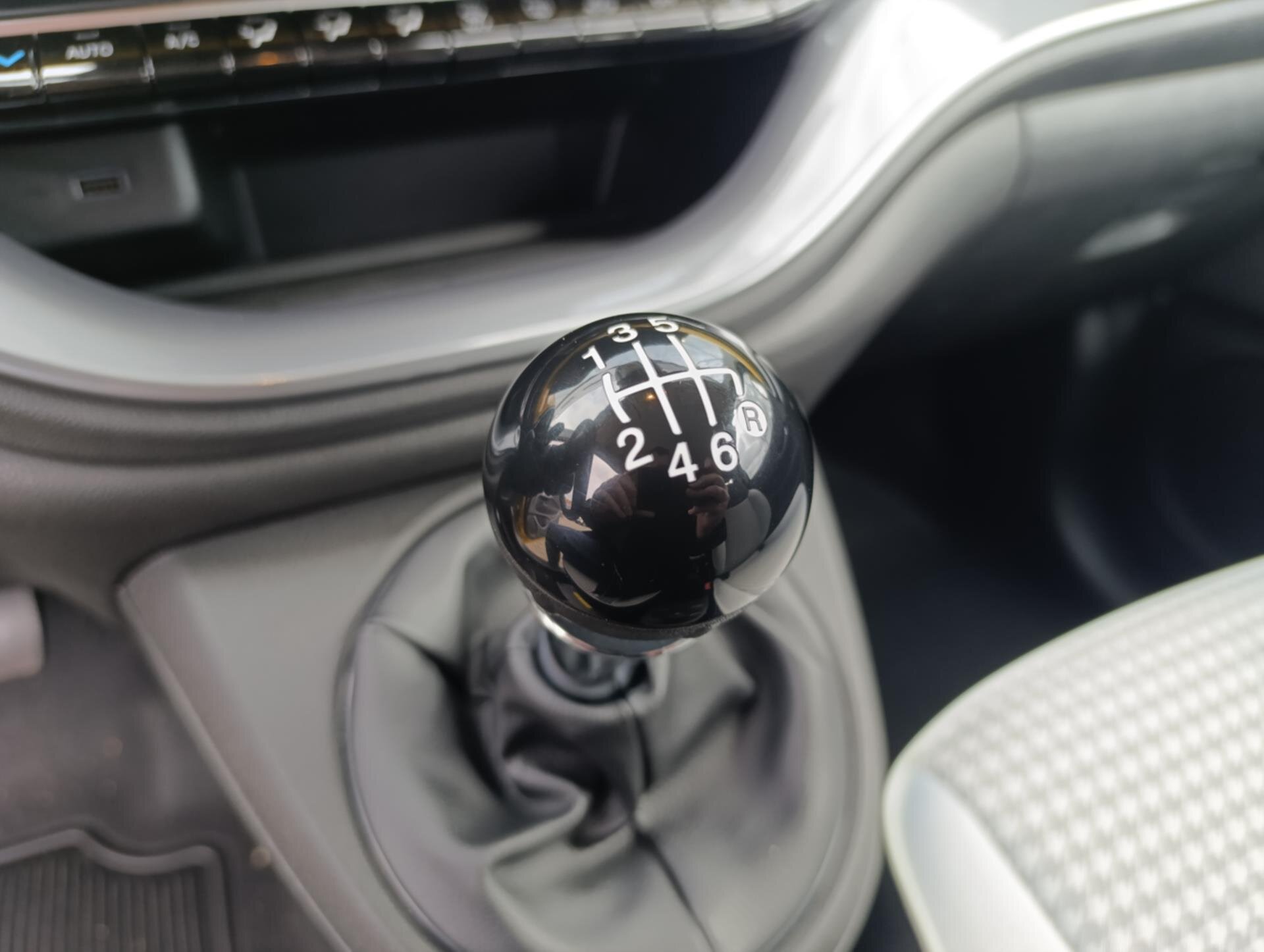 Fiat 500 Hatchback 999,0 48 kw