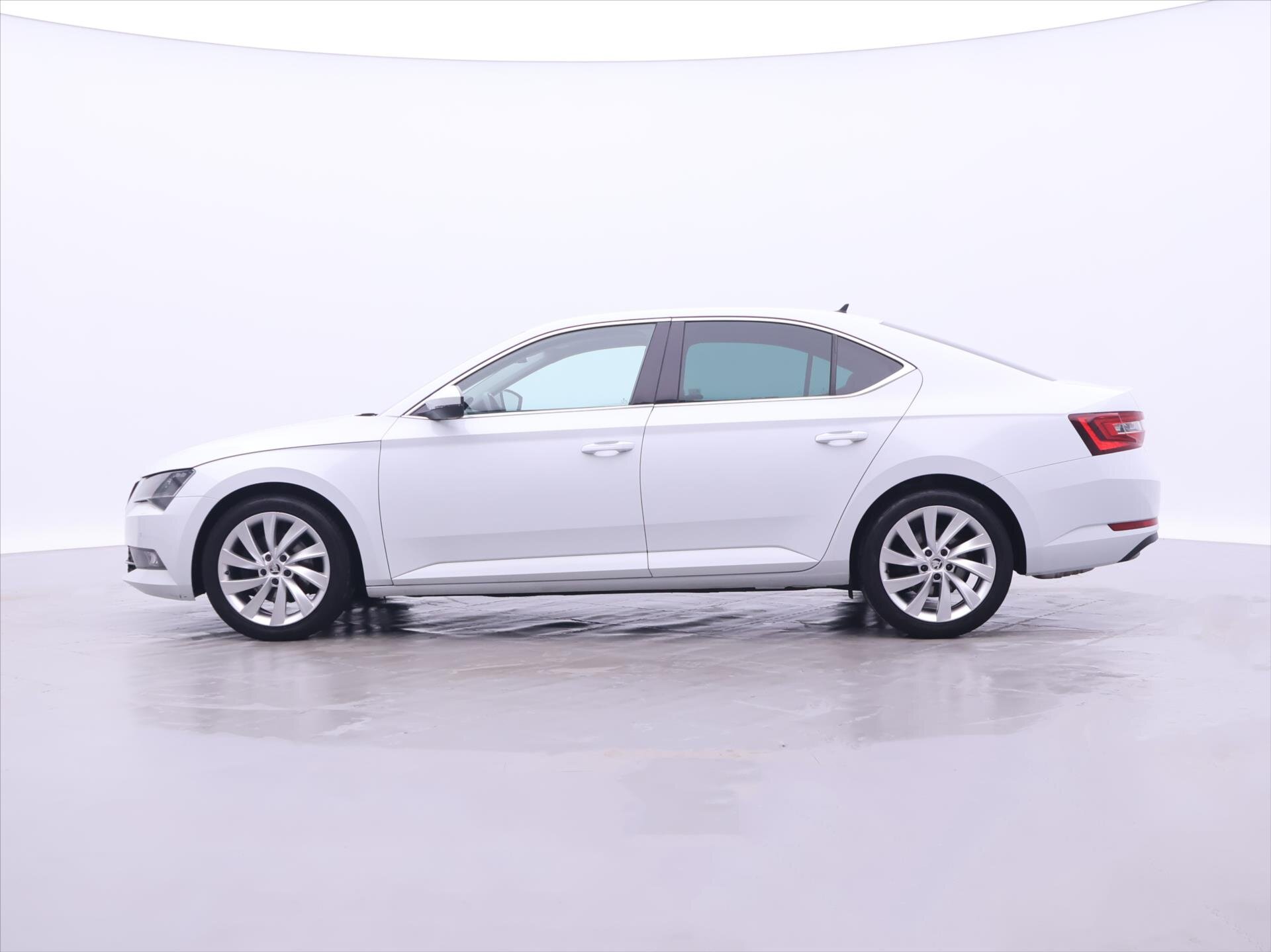 Škoda Superb Liftback 2,0 l 140 kw