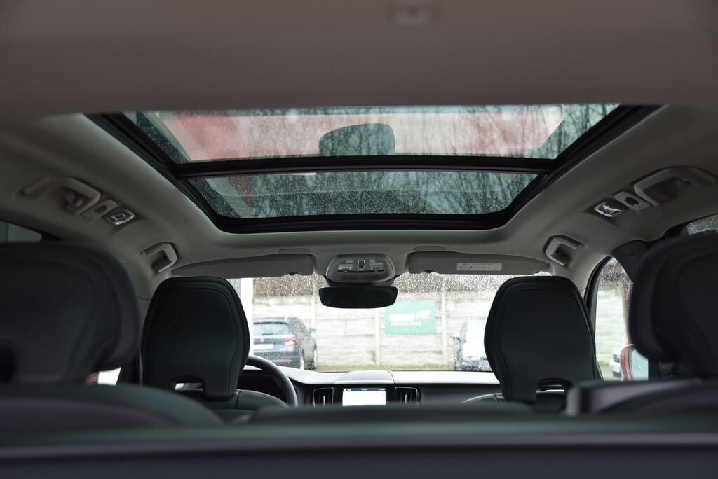 Volvo XC60 SUV / Terénní 2,0 l 186 kw