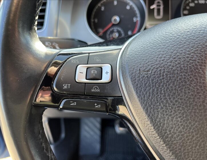 Volkswagen Golf Kombi 1,6 l 81 kw