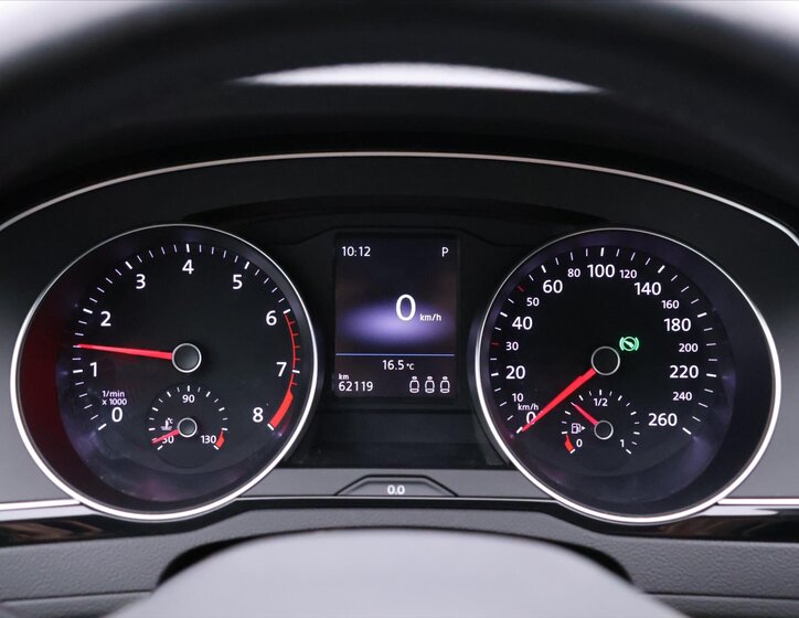 Volkswagen Passat Kombi 1,5 l 110 kw