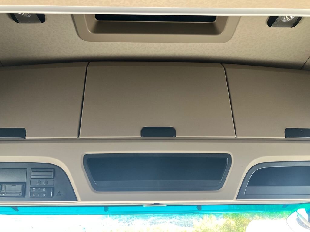 Mercedes-Benz Ostatní Ostatní 12,7 l 350 kw