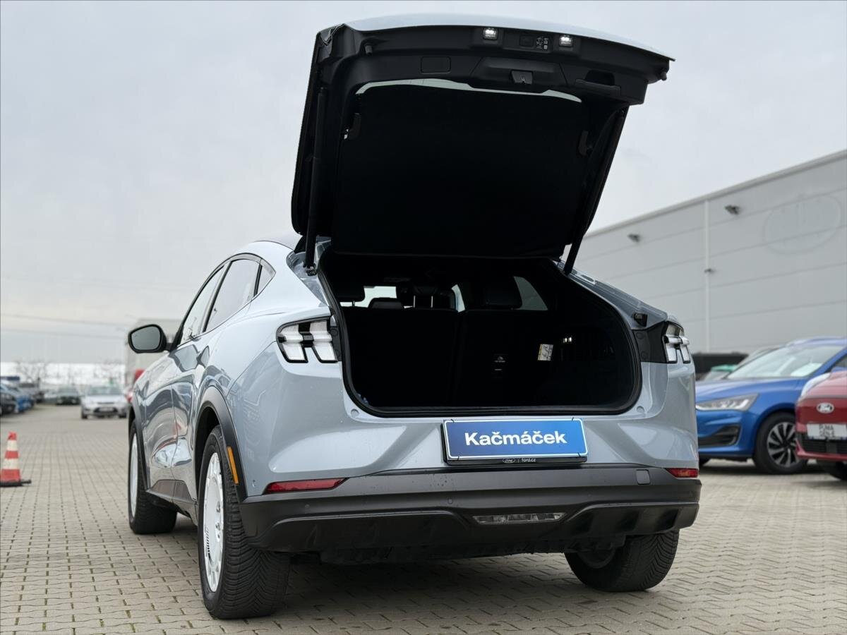 Ford Mustang Mach-E Hatchback 0,0 358 kw