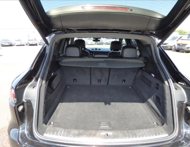 Porsche Cayenne 59