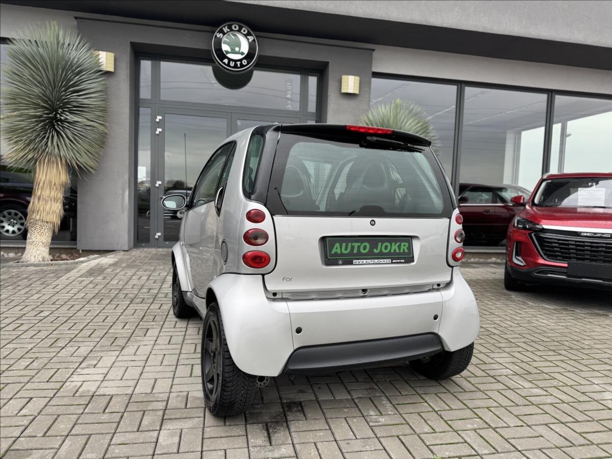 Smart Fortwo Kupé 698,0 45 kw