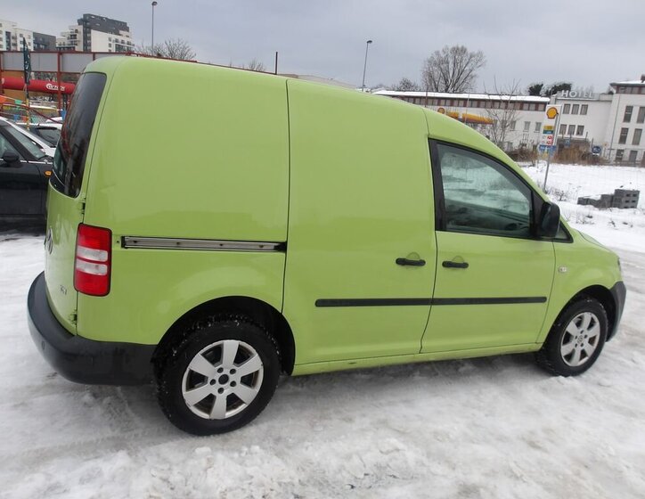 Volkswagen Caddy Skříň 1,6 l 55 kw