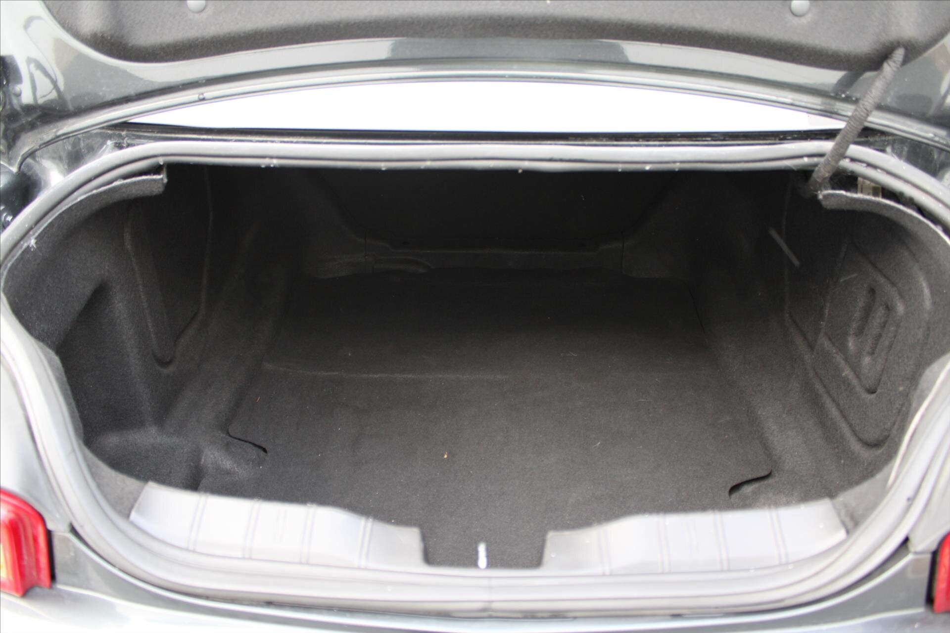 Chevrolet Camaro Kupé 6,2 l 339 kw