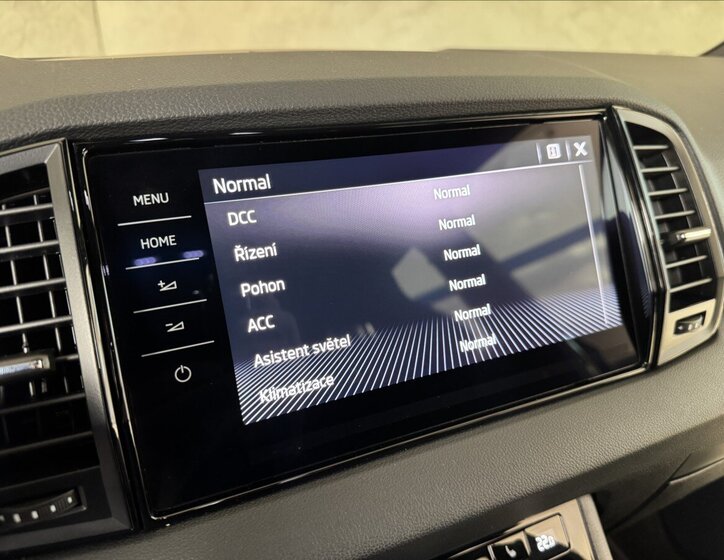 Škoda Karoq SUV 2,0 l 110 kw