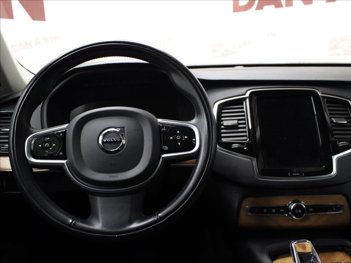 Volvo XC90 SUV / Terénní 2,0 l 173 kw