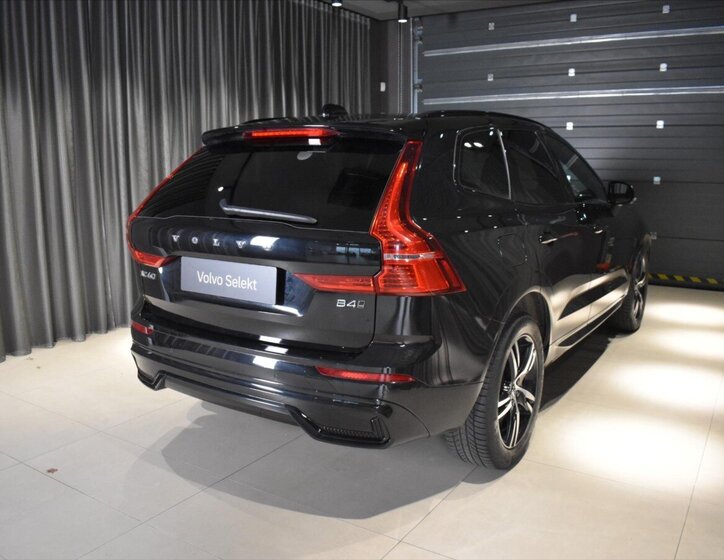 Volvo XC60 SUV / Terénní 2,0 l 145 kw