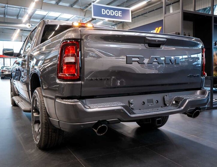 Dodge RAM 2
