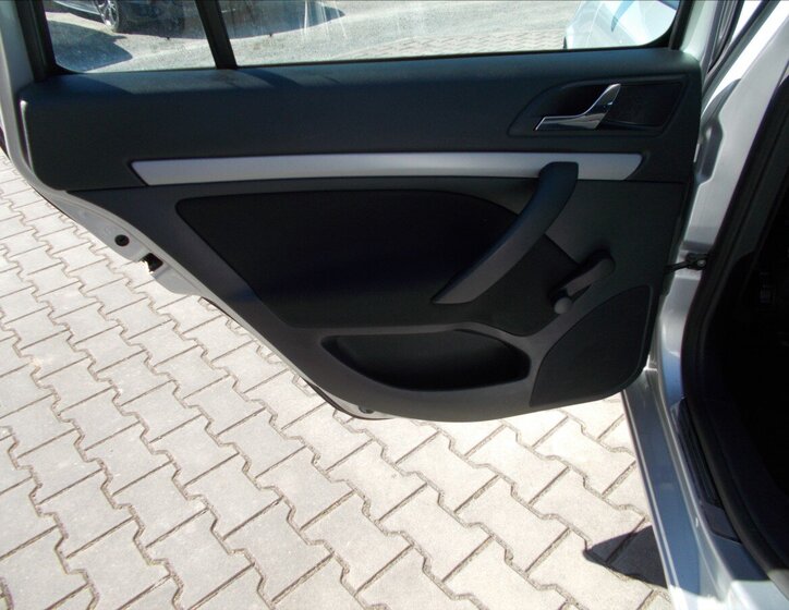 Škoda Octavia Kombi 1,6 l 77 kw