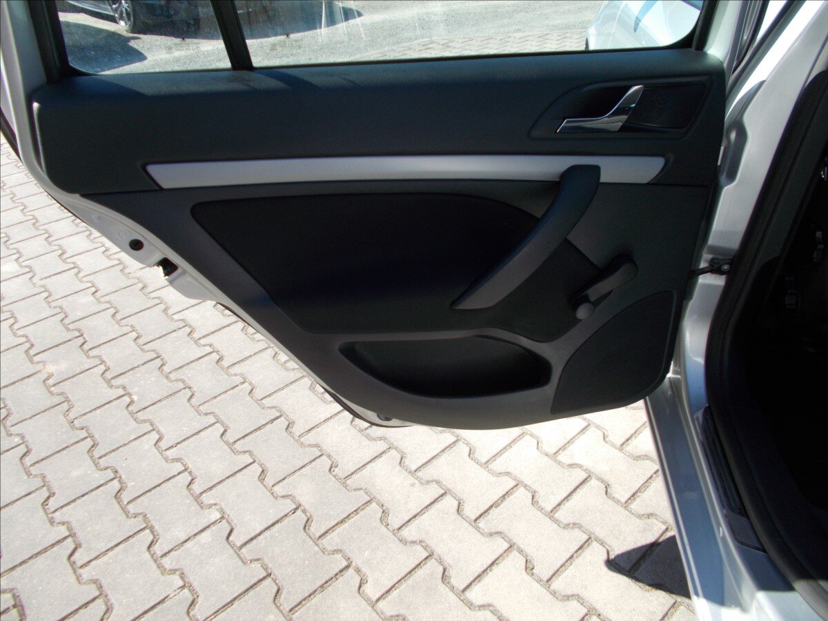 Škoda Octavia Kombi 1,6 l 77 kw