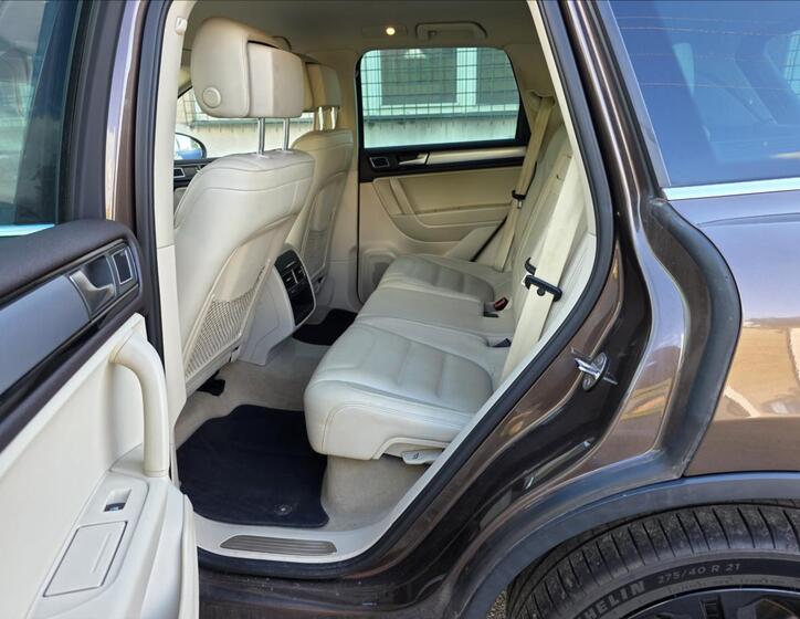 Volkswagen Touareg 21