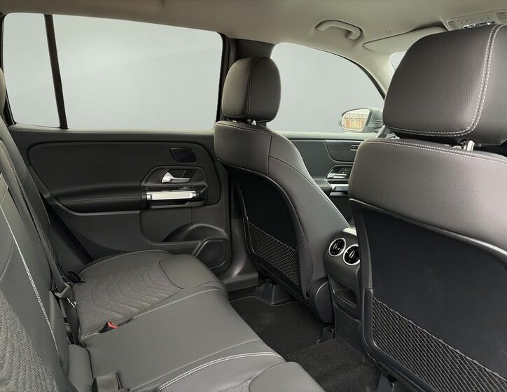 Mercedes-Benz GLB SUV / Terénní 1,3 l 120 kw