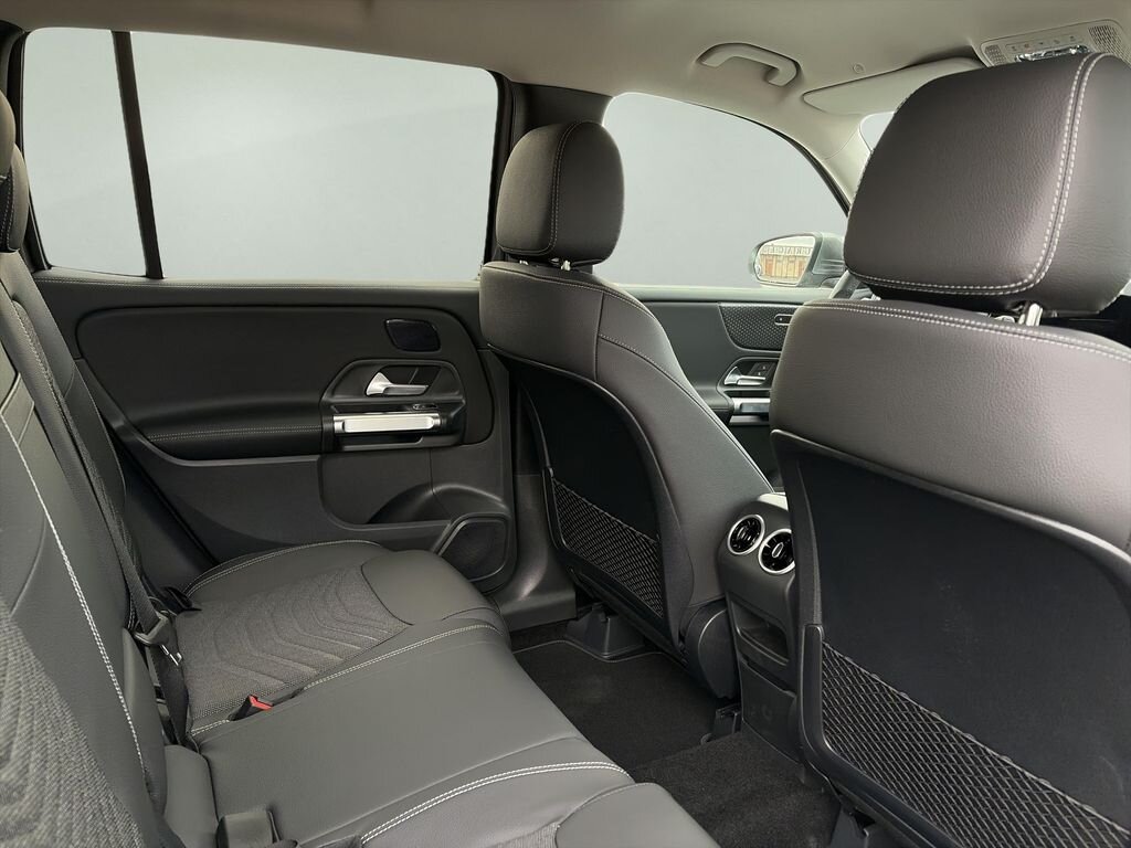 Mercedes-Benz GLB SUV / Terénní 1,3 l 120 kw