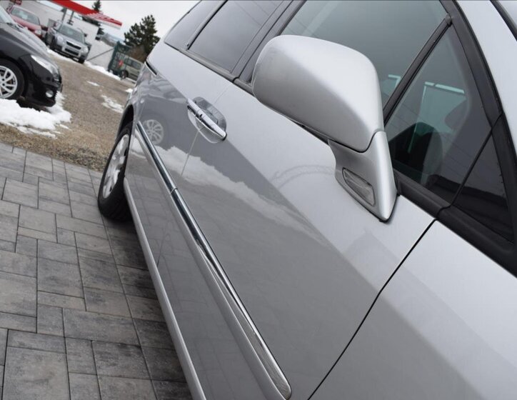 Peugeot 807 MPV 2,0 l 100 kw