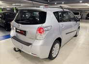Toyota Verso Kombi 2,0 l 93 kw