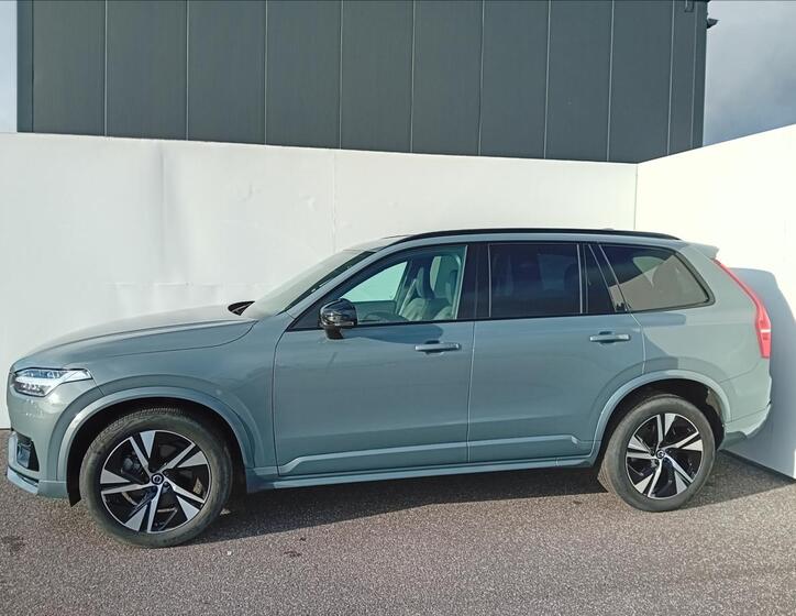 Volvo XC90 10