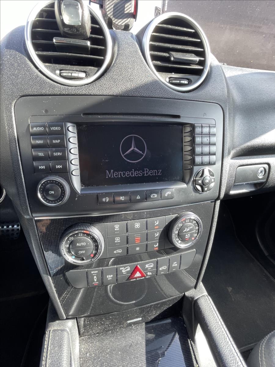 Mercedes-Benz Třídy M SUV 3,0 l 165 kw