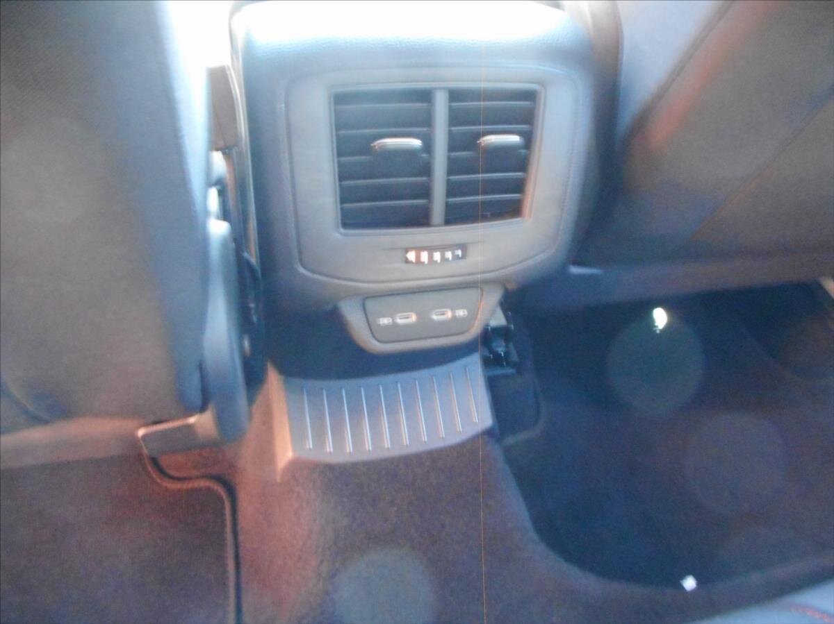 Volkswagen T-Roc SUV / Terénní 1,5 l 110 kw