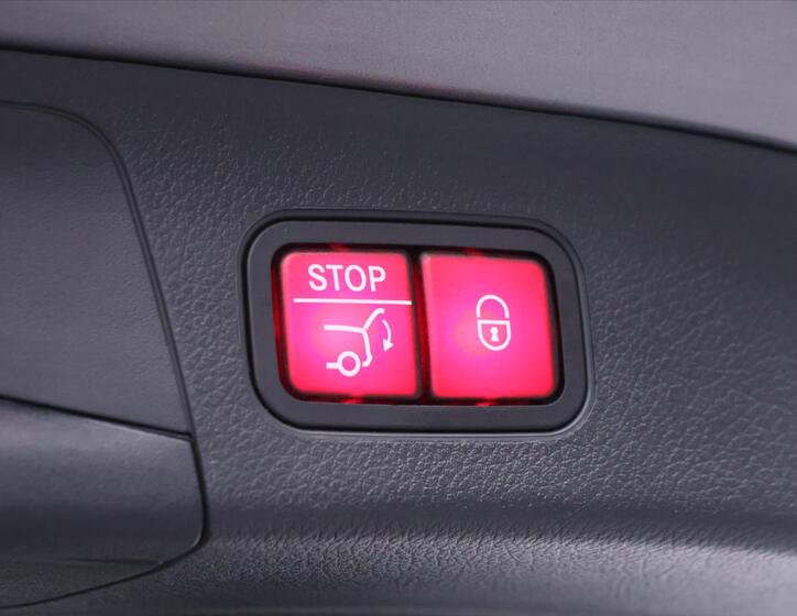 Mercedes-Benz GLA 11