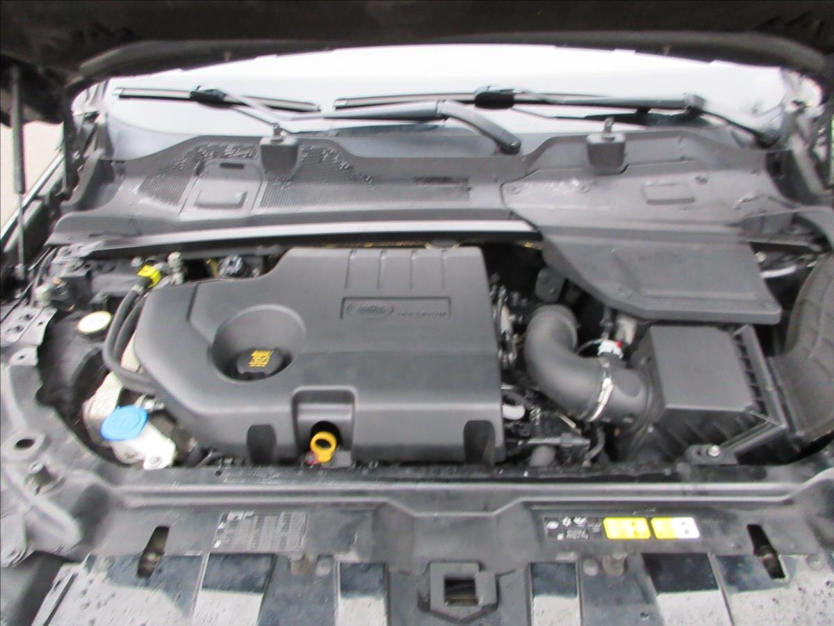 Land Rover Discovery Sport SUV 2,0 l 132 kw