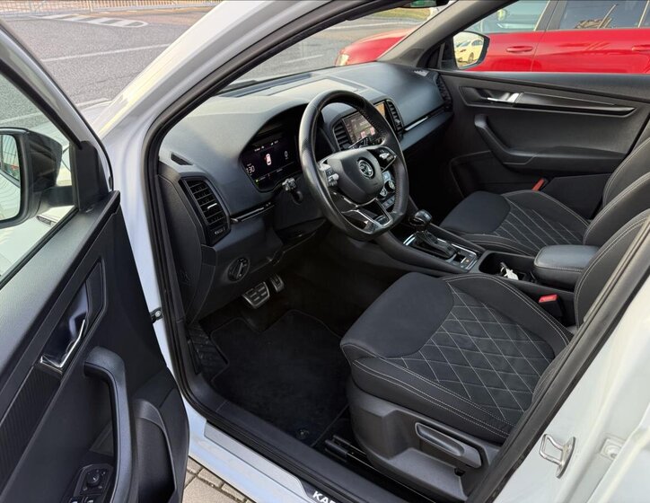 Škoda Karoq SUV / Terénní 1,5 l 110 kw