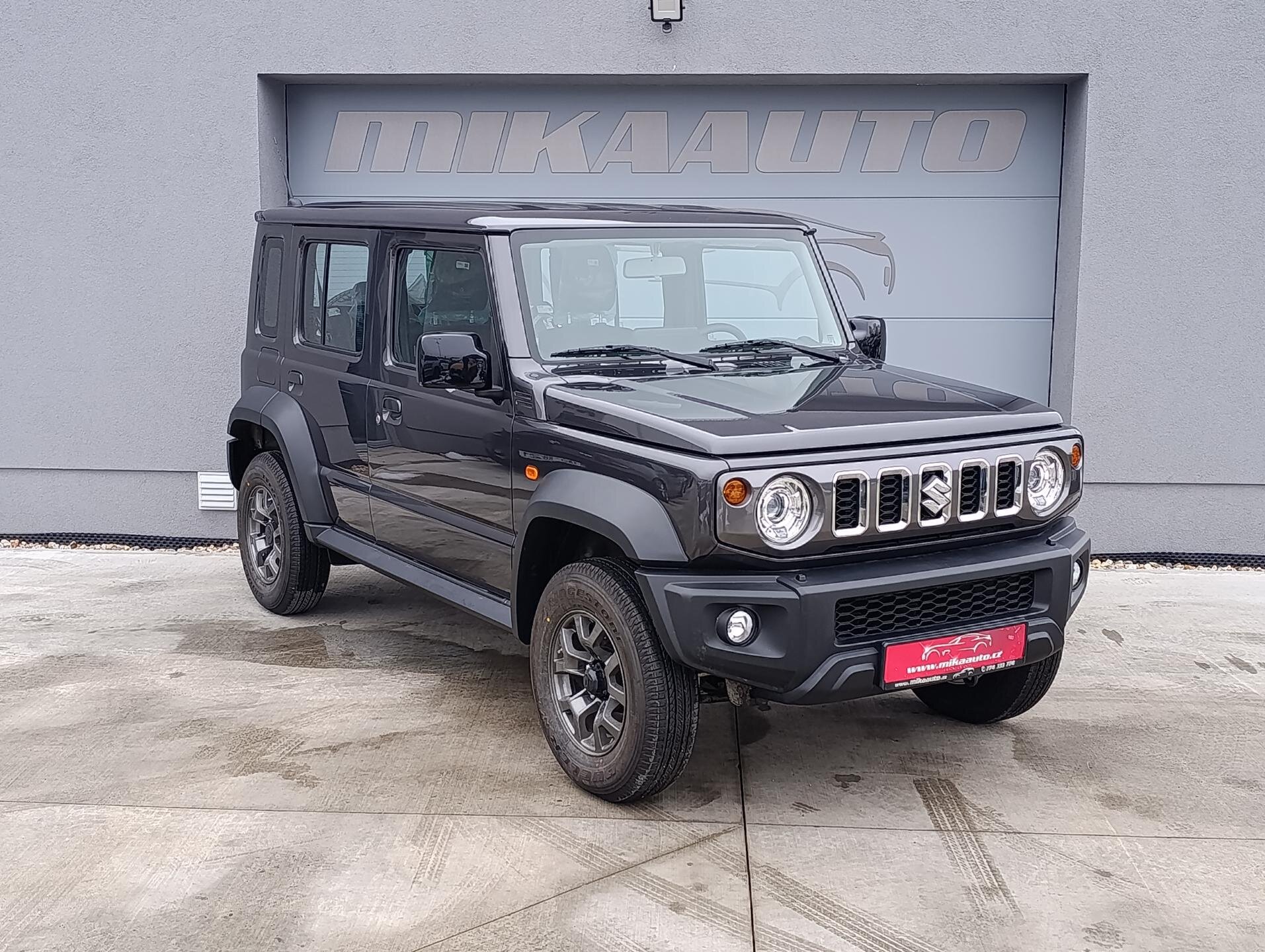 Suzuki Jimny SUV 1,5 l 75 kw