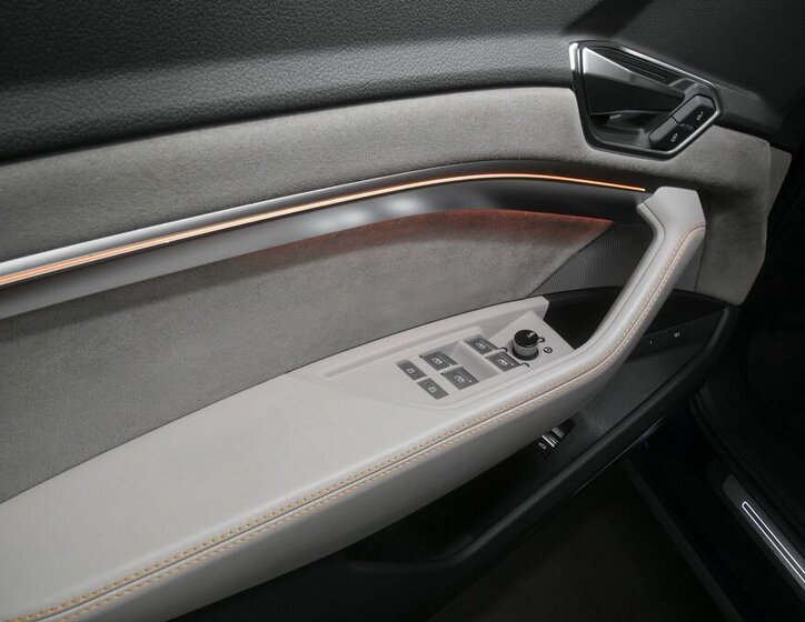 Audi e-tron SUV 0,0 300 kw