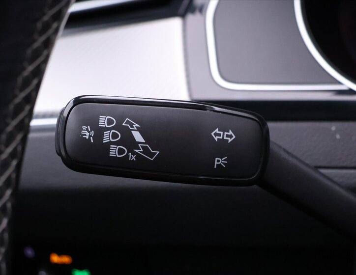 Volkswagen Passat Kombi 2,0 l 206 kw