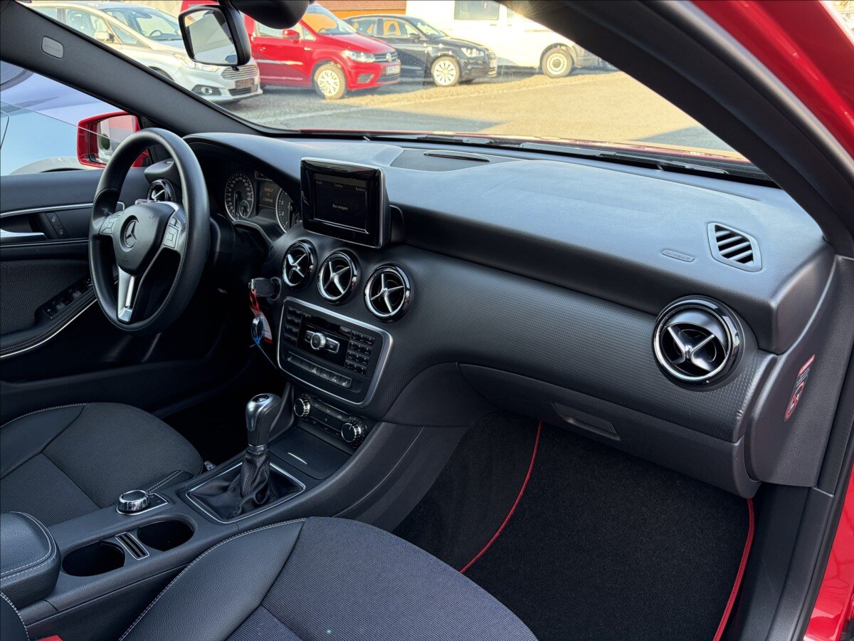Mercedes-Benz Třídy A Hatchback 1,6 l 90 kw