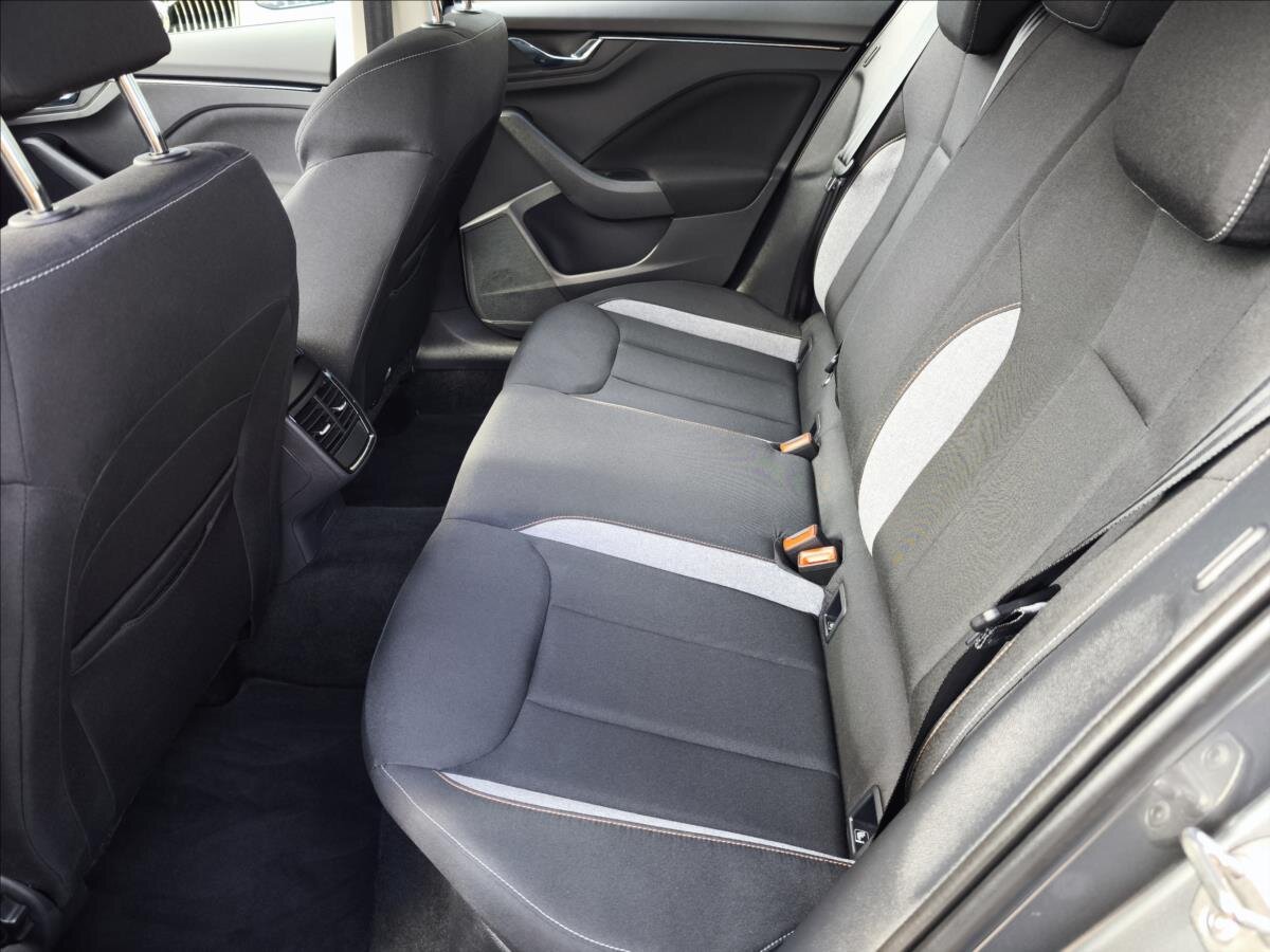 Škoda Scala Hatchback 999,0 85 kw