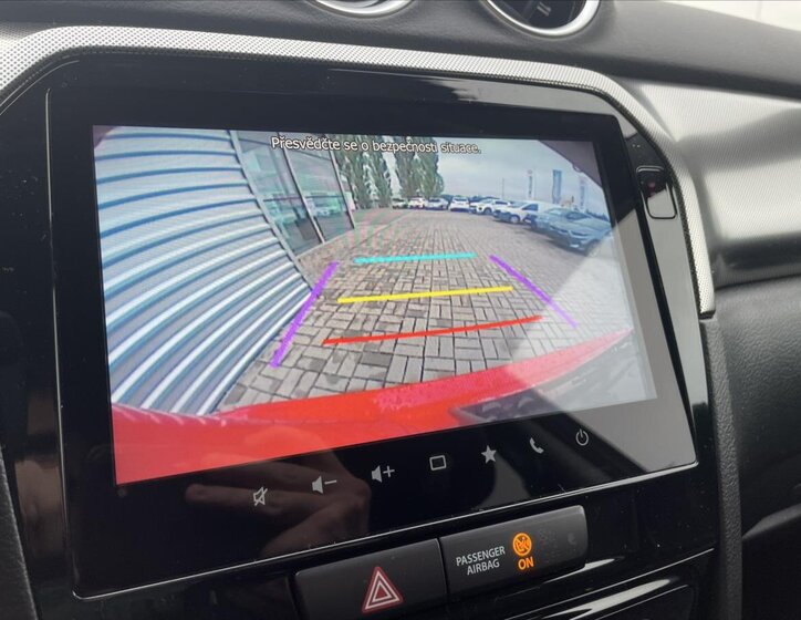 Suzuki Vitara SUV 1,4 l 81 kw