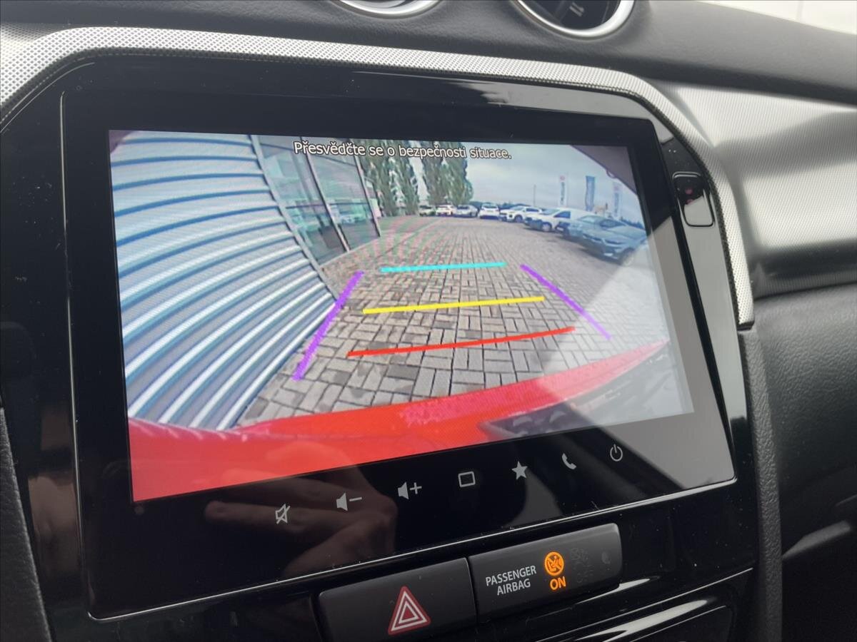 Suzuki Vitara SUV 1,4 l 81 kw