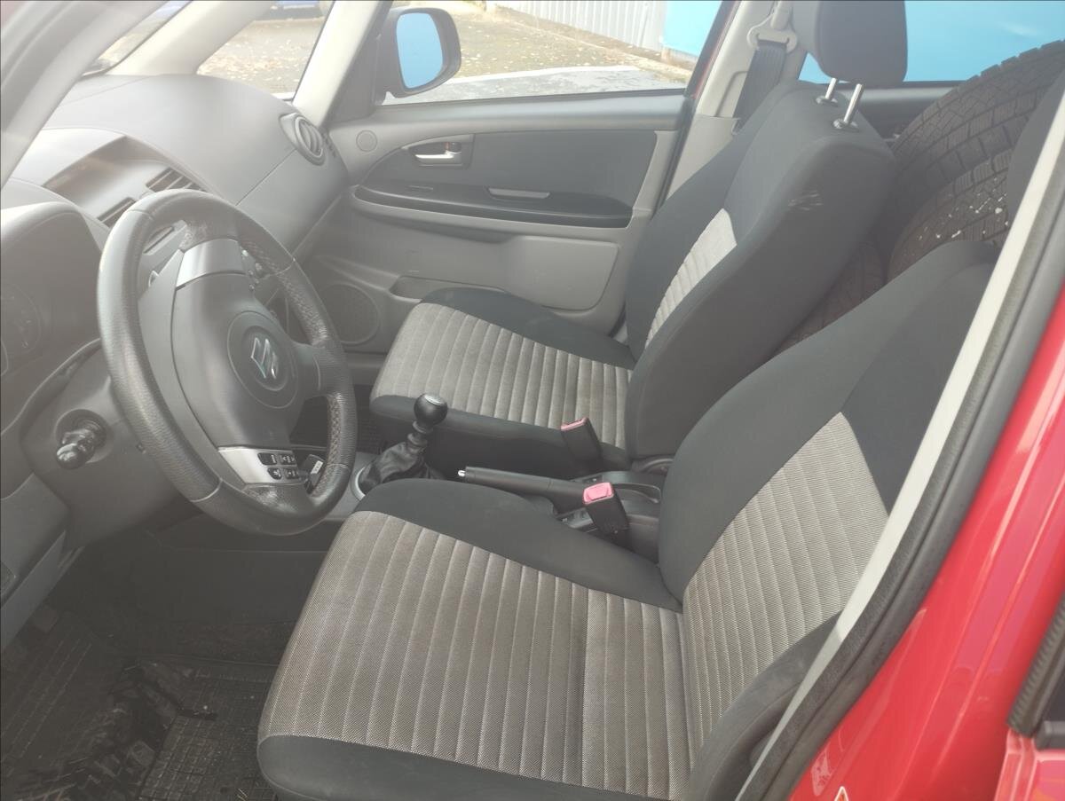 Suzuki SX4