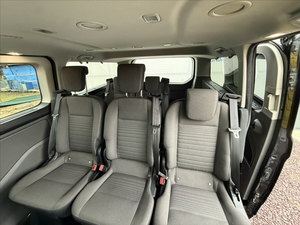 Ford Tourneo Custom MPV 2,0 l 125 kw