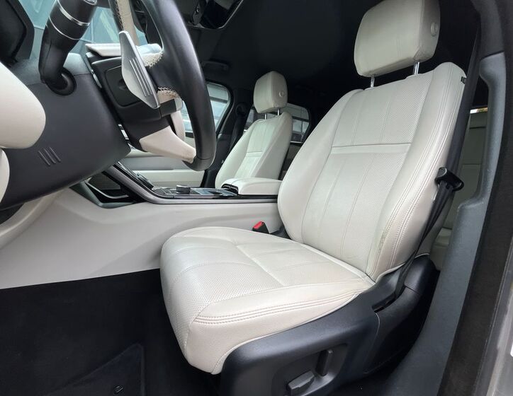 Land Rover Range Rover Velar 7