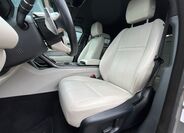Land Rover Range Rover Velar 7