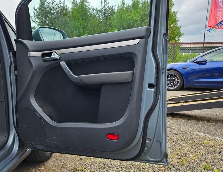 Volkswagen Touran 16