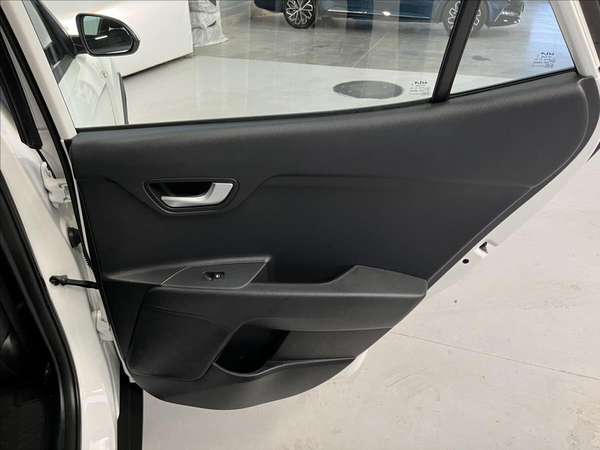 KIA Stonic SUV / Terénní 1,2 l 61 kw