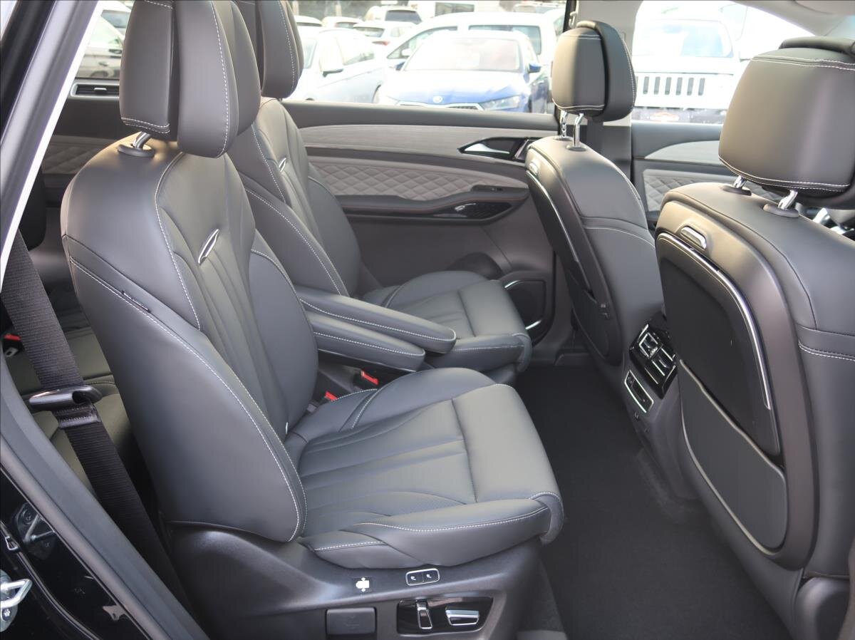 Dongfeng U-Tour MPV 1,5 l 130 kw