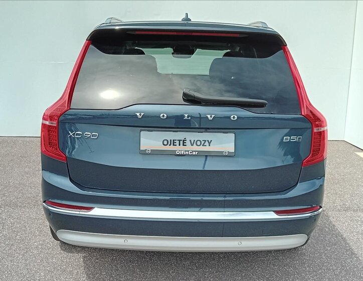 Volvo XC90 SUV / Terénní 2,0 l 173 kw